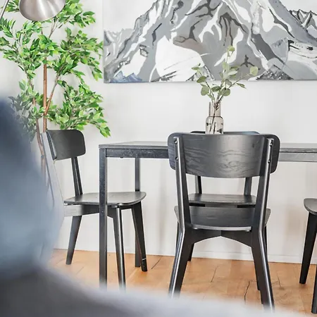 Innsbruck City Chalet 3*