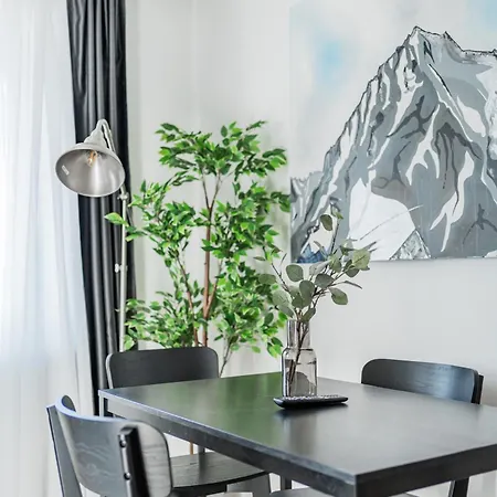 Innsbruck City Chalet Hotel apartamentowy