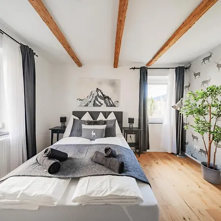 Innsbruck City Chalet Aparthotel Innsbruck