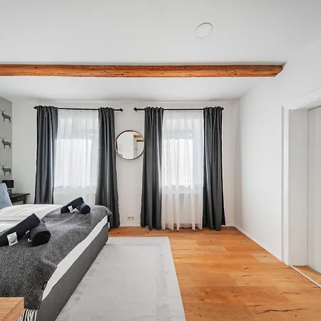 Innsbruck City Chalet *