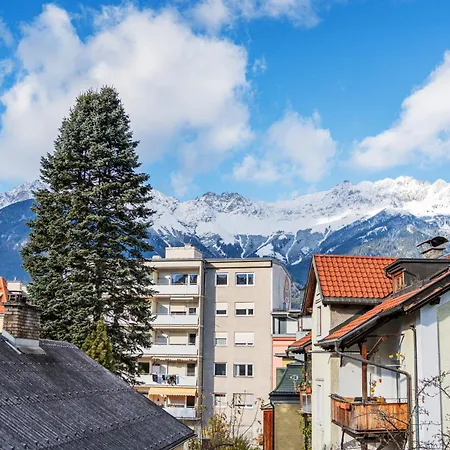 Innsbruck City Chalet