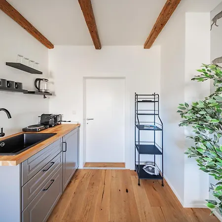 Innsbruck City Chalet 3*