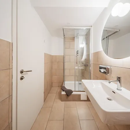 Innsbruck City Chalet 3* Інсбрук