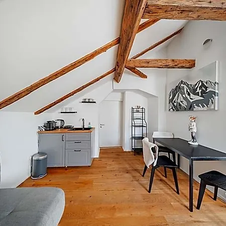Innsbruck City Chalet Aparthotel