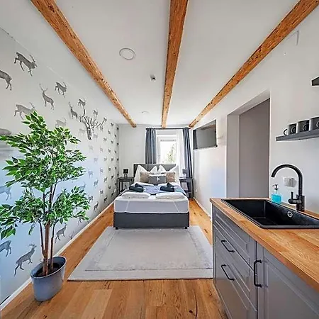 Innsbruck City Chalet 3*