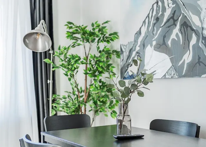 Innsbruck City Chalet Апарт-готель