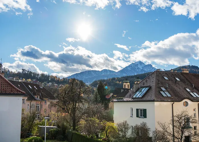 Innsbruck City Chalet Апарт-готель