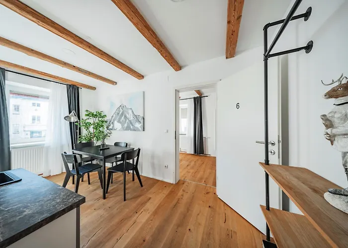 Innsbruck City Chalet Апарт-готель