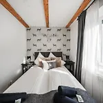 Innsbruck City Chalet 3* אינסברוק