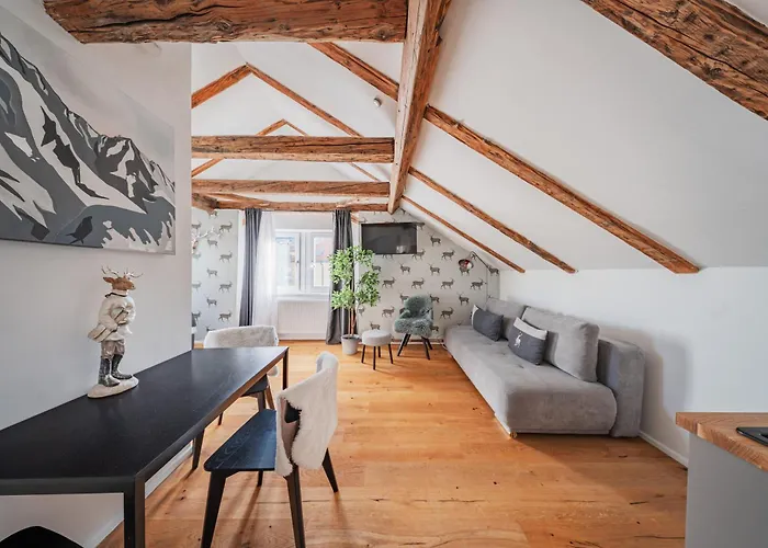 Innsbruck City Chalet מלון דירות